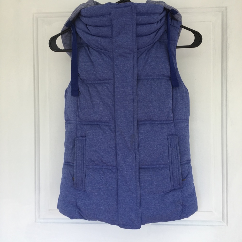 Athleta Puffy Vest With Detachable Hood
